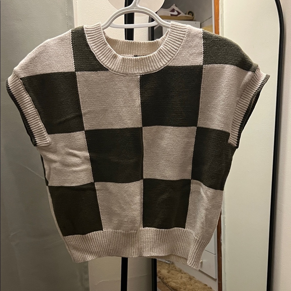 moon & madison Checkered Sweater - olive green and Cream